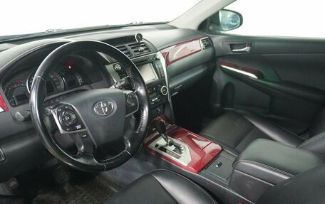 Toyota Camry, 2013 год, 1 700 000 рублей, 9 фотография