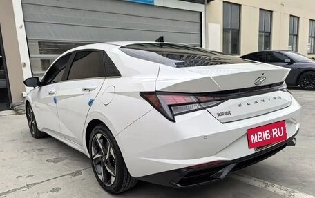 Hyundai Elantra, 2023 год, 1 350 000 рублей, 3 фотография