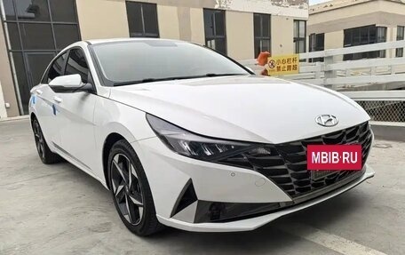 Hyundai Elantra, 2023 год, 1 350 000 рублей, 4 фотография