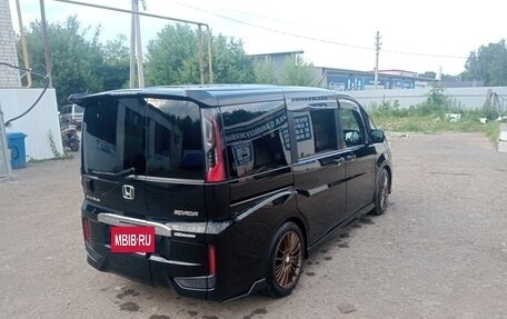 Honda Stepwgn IV, 2017 год, 1 870 000 рублей, 5 фотография