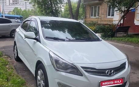 Hyundai Solaris II рестайлинг, 2016 год, 515 000 рублей, 1 фотография