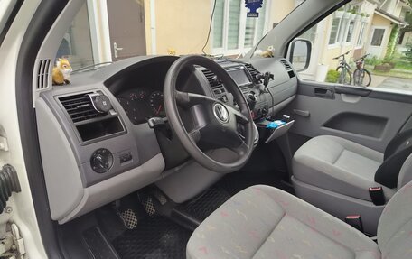 Volkswagen Transporter T5 рестайлинг, 2005 год, 1 200 000 рублей, 7 фотография
