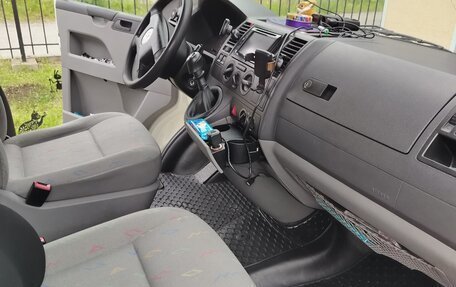 Volkswagen Transporter T5 рестайлинг, 2005 год, 1 200 000 рублей, 9 фотография