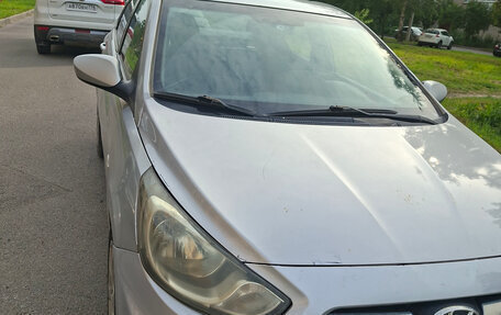 Hyundai Solaris II рестайлинг, 2013 год, 380 000 рублей, 2 фотография