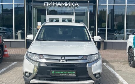 Mitsubishi Outlander III рестайлинг 3, 2017 год, 1 455 000 рублей, 2 фотография