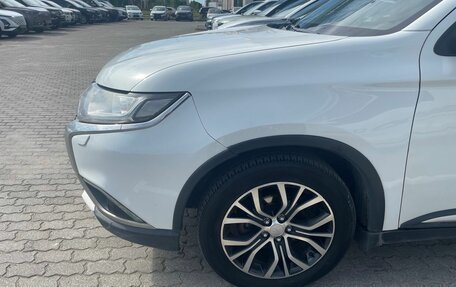 Mitsubishi Outlander III рестайлинг 3, 2017 год, 1 455 000 рублей, 5 фотография