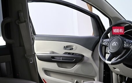 KIA Carnival III, 2019 год, 2 445 000 рублей, 9 фотография