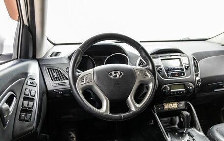 Hyundai ix35 I рестайлинг, 2010 год, 1 158 000 рублей, 14 фотография