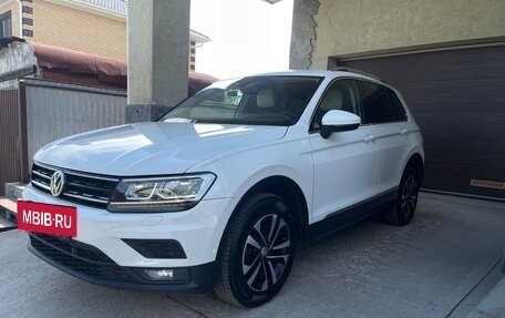 Volkswagen Tiguan II, 2019 год, 1 800 000 рублей, 3 фотография
