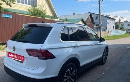 Volkswagen Tiguan II, 2019 год, 1 800 000 рублей, 4 фотография