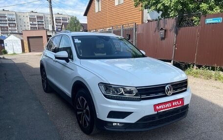 Volkswagen Tiguan II, 2019 год, 1 800 000 рублей, 6 фотография