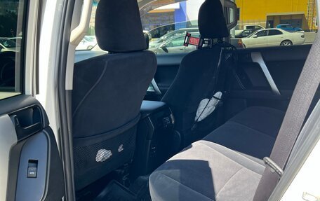 Toyota Land Cruiser Prado 150 рестайлинг 2, 2016 год, 4 500 000 рублей, 8 фотография