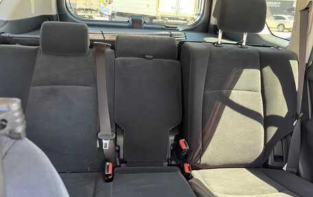 Toyota Land Cruiser Prado 150 рестайлинг 2, 2016 год, 4 500 000 рублей, 5 фотография