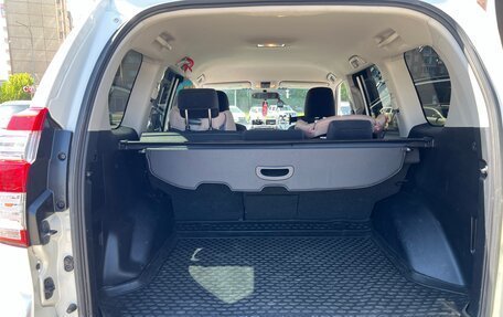 Toyota Land Cruiser Prado 150 рестайлинг 2, 2016 год, 4 500 000 рублей, 4 фотография