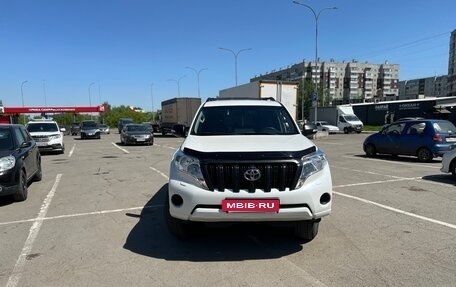 Toyota Land Cruiser Prado 150 рестайлинг 2, 2016 год, 4 500 000 рублей, 13 фотография