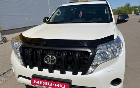 Toyota Land Cruiser Prado 150 рестайлинг 2, 2016 год, 4 500 000 рублей, 3 фотография