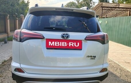 Toyota RAV4, 2017 год, 1 690 000 рублей, 5 фотография