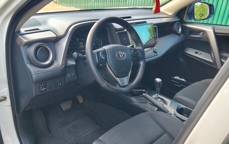 Toyota RAV4, 2017 год, 1 690 000 рублей, 9 фотография