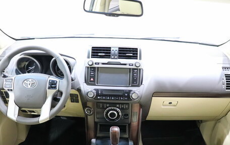 Toyota Land Cruiser Prado 150 рестайлинг 2, 2016 год, 4 780 000 рублей, 14 фотография