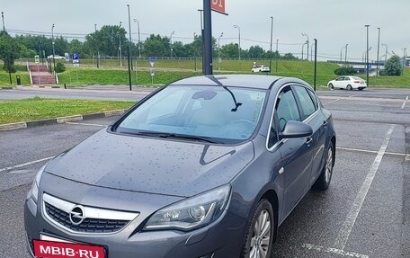 Opel Astra J, 2011 год, 850 000 рублей, 4 фотография