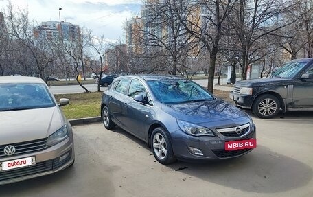 Opel Astra J, 2011 год, 850 000 рублей, 13 фотография