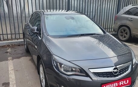 Opel Astra J, 2011 год, 850 000 рублей, 10 фотография