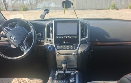 Toyota Land Cruiser 200, 2017 год, 5 800 000 рублей, 10 фотография