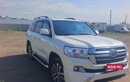 Toyota Land Cruiser 200, 2017 год, 5 800 000 рублей, 7 фотография