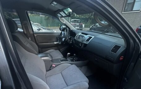 Toyota Hilux VII, 2012 год, 2 300 000 рублей, 5 фотография