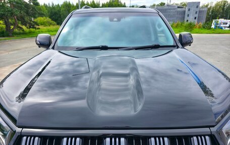 Toyota Land Cruiser Prado 150 рестайлинг 2, 2020 год, 6 350 000 рублей, 31 фотография