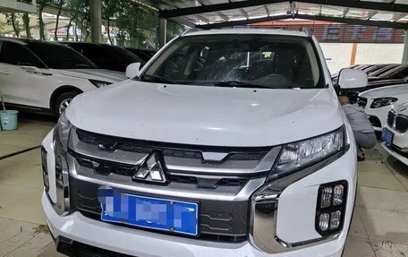 Mitsubishi ASX I рестайлинг, 2022 год, 1 600 000 рублей, 2 фотография