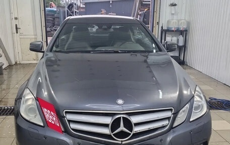Mercedes-Benz E-Класс, 2013 год, 1 200 000 рублей, 3 фотография