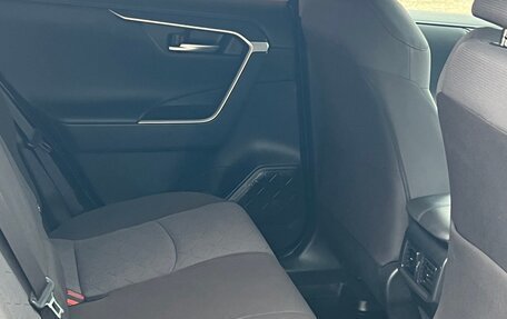 Toyota RAV4, 2020 год, 3 300 000 рублей, 19 фотография
