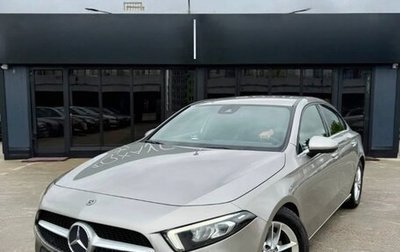 Mercedes-Benz A-Класс, 2019 год, 1 850 000 рублей, 1 фотография