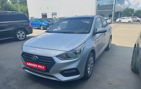 Hyundai Solaris II рестайлинг, 2017 год, 955 000 рублей, 1 фотография