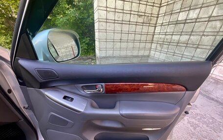 Toyota Land Cruiser Prado 120 рестайлинг, 2005 год, 2 300 000 рублей, 13 фотография