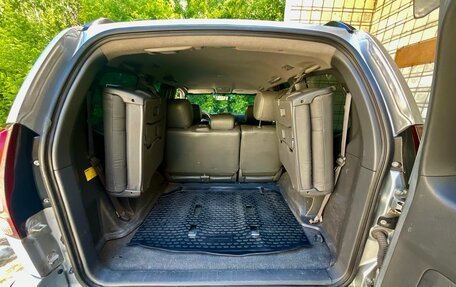 Toyota Land Cruiser Prado 120 рестайлинг, 2005 год, 2 300 000 рублей, 18 фотография