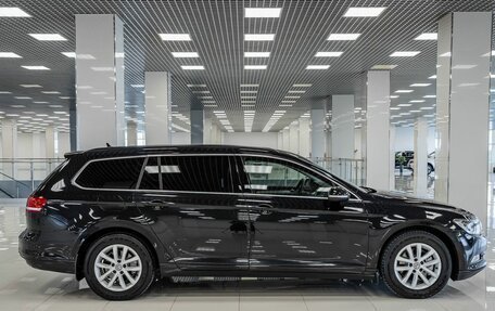 Volkswagen Passat B8 рестайлинг, 2016 год, 1 650 000 рублей, 5 фотография