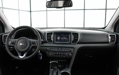 KIA Sportage IV рестайлинг, 2018 год, 2 149 000 рублей, 8 фотография
