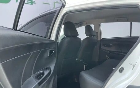 Toyota Yaris XP150 рестайлинг, 2023 год, 1 330 000 рублей, 15 фотография