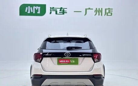 Toyota Yaris XP150 рестайлинг, 2023 год, 1 330 000 рублей, 8 фотография