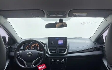 Toyota Yaris XP150 рестайлинг, 2023 год, 1 330 000 рублей, 9 фотография