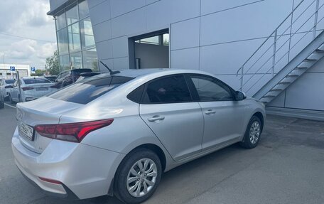 Hyundai Solaris II рестайлинг, 2017 год, 955 000 рублей, 3 фотография
