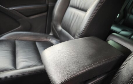 Volkswagen Tiguan I, 2011 год, 1 470 000 рублей, 13 фотография