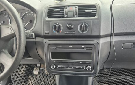 Skoda Fabia II, 2013 год, 450 000 рублей, 17 фотография