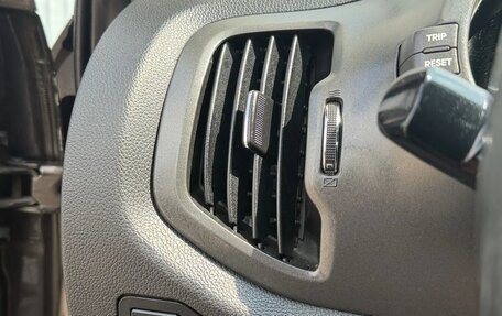 KIA Sportage III, 2011 год, 1 175 000 рублей, 23 фотография