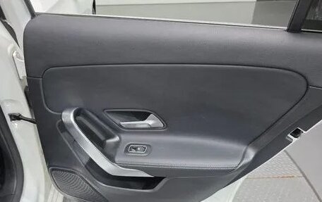 Mercedes-Benz A-Класс, 2022 год, 2 850 000 рублей, 13 фотография