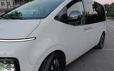 Hyundai Staria, 2021 год, 5 000 000 рублей, 2 фотография