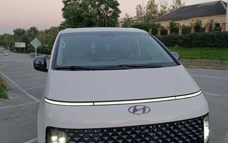 Hyundai Staria, 2021 год, 5 000 000 рублей, 4 фотография