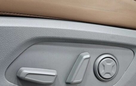 Hyundai Staria, 2021 год, 5 000 000 рублей, 17 фотография